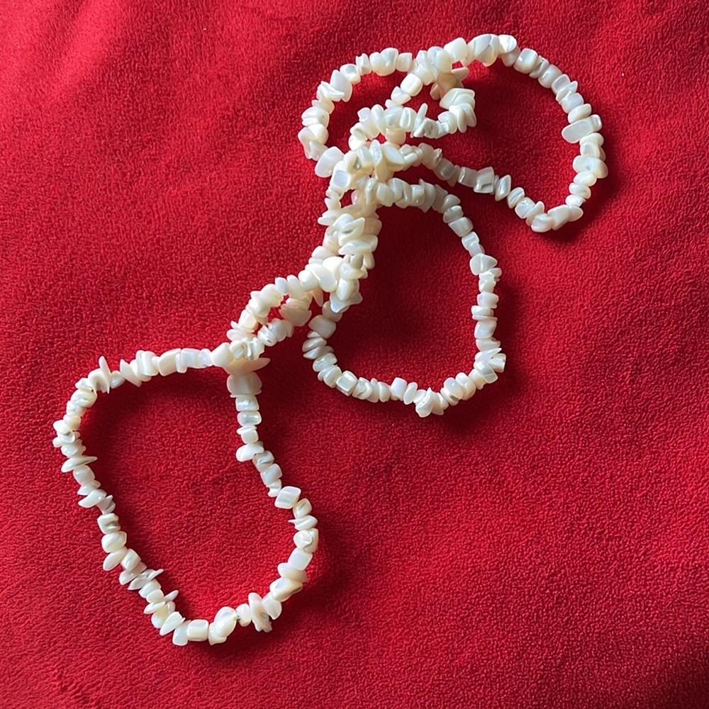 Vintage Elegant Perl Cream Beaded Necklace. L-about 34”